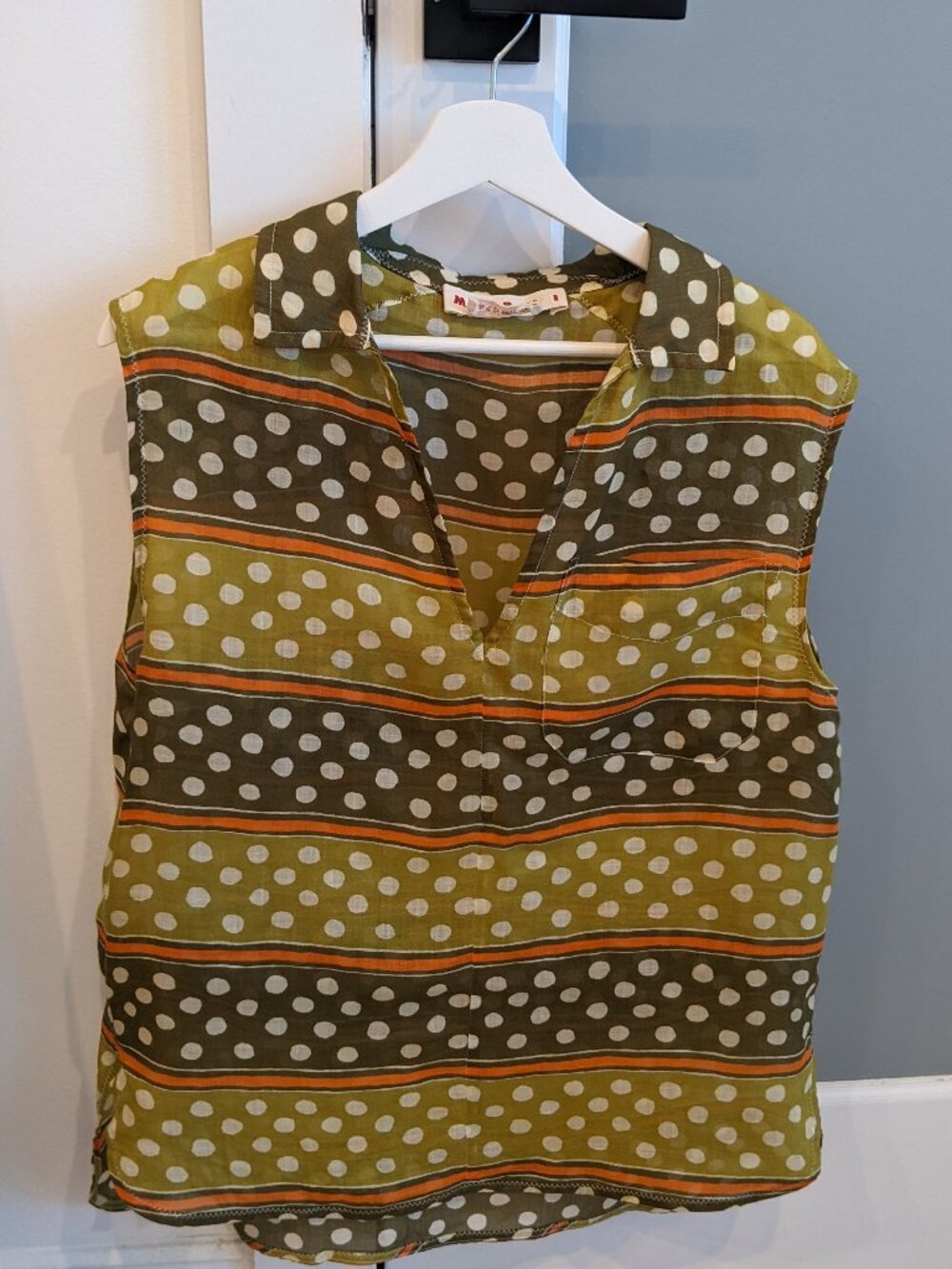 Vibrant Marni sleeveless blouse